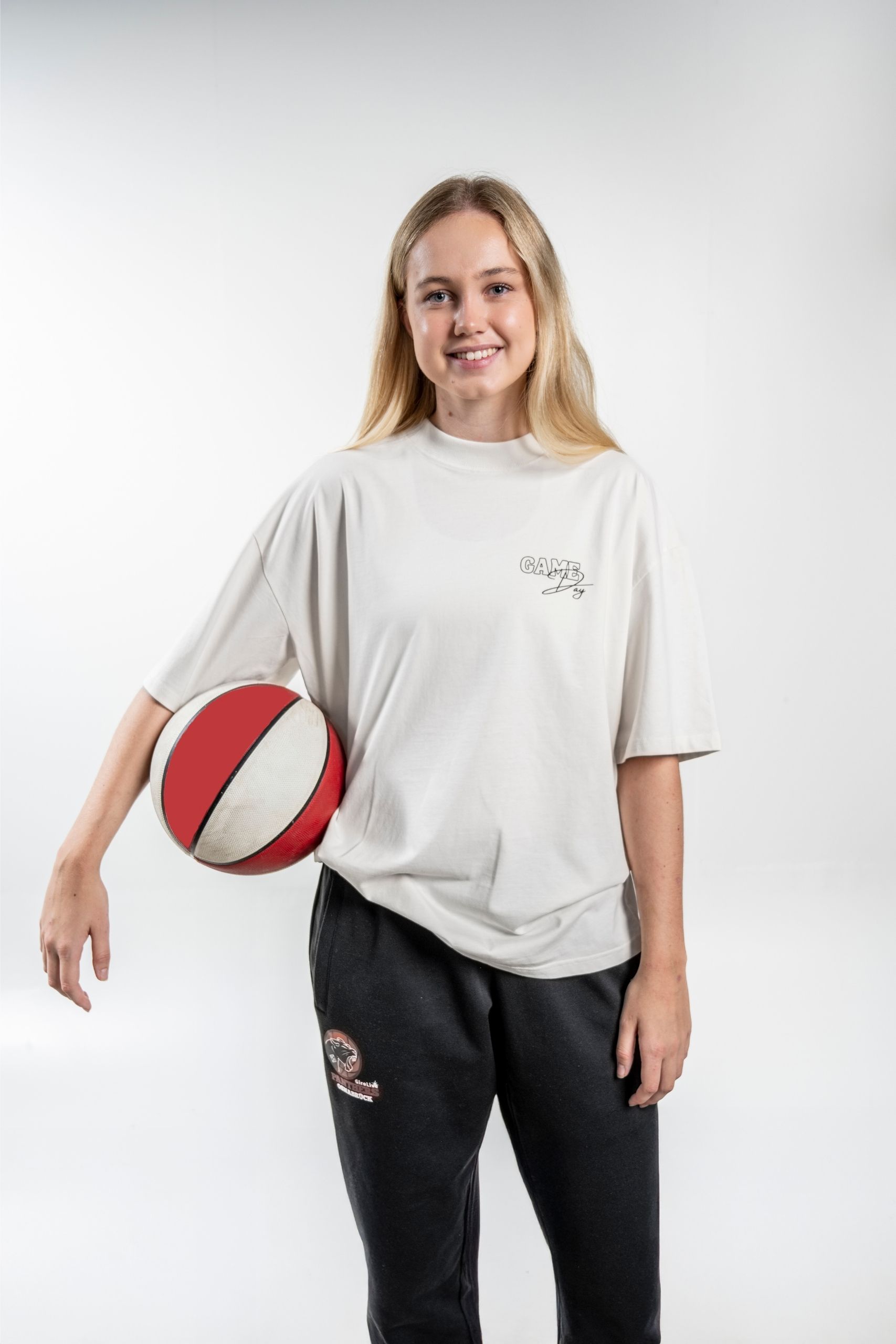 Game Day Heavy Tee front – Vorderansicht mit sichtbarem Brustprint